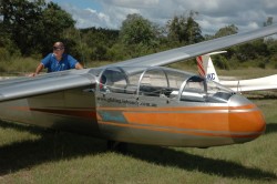 Grant, waiting to help push the Blanik out for a flight Grant, waiting to help push the Blanik out for a flight